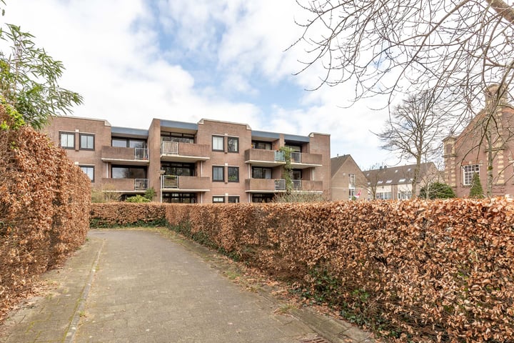 Graaf Adolflaan 100 in Amersfoort foto