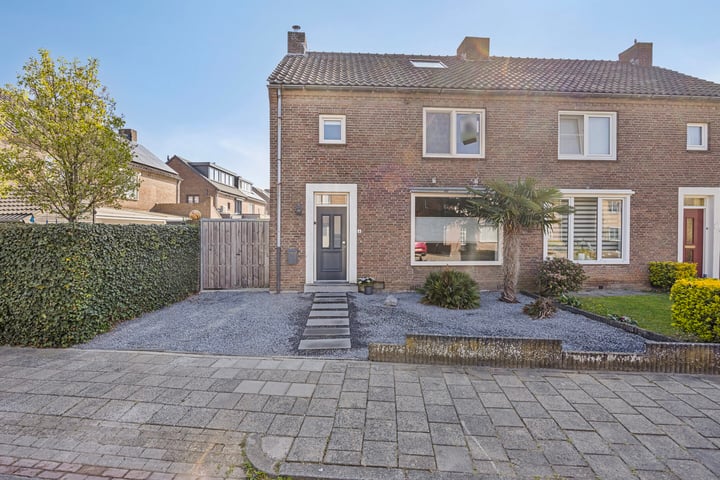 Graaf de Liedekerkestr 4 in Eijsden