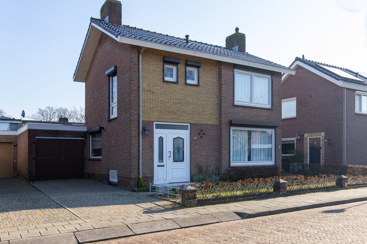 Graaf Diderikstraat 10 in Zevenaar foto