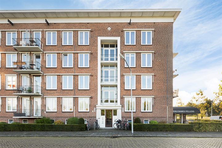 Graaf Hendrik III laan 169A in Breda foto