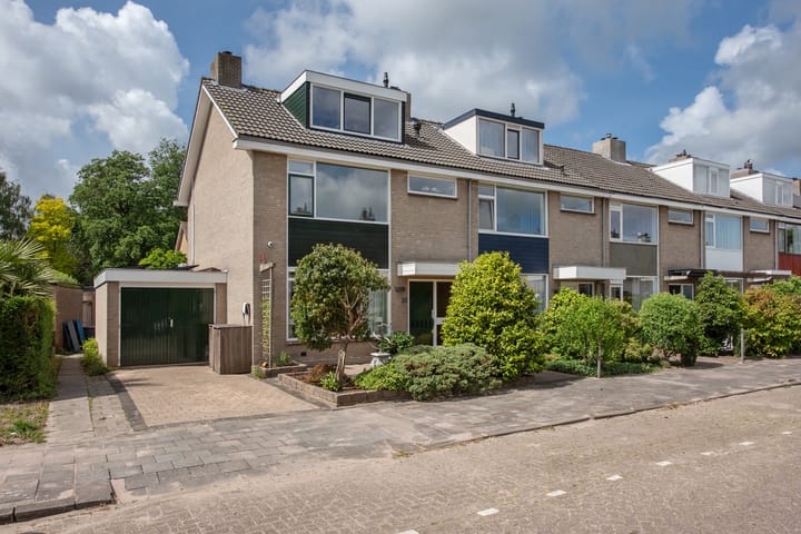 Graaf Lodewijklaan 32 in Leidschendam foto
