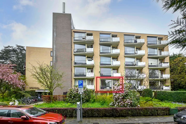Graaf Wichmanlaan 13A-A7 in Bussum foto