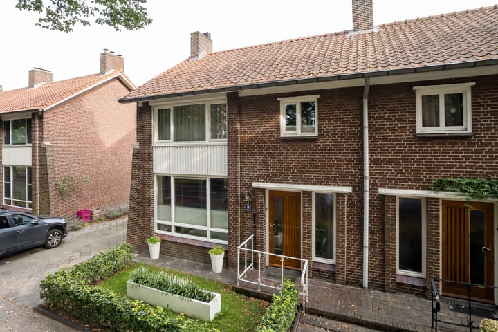 Graafschap Hornelaan 16 in Weert foto