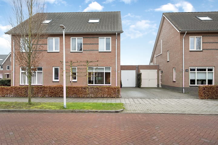 Graanhof 16 in Staphorst foto