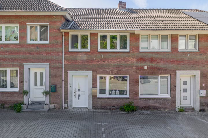 Grachtstraat 74 in Schin op Geul foto