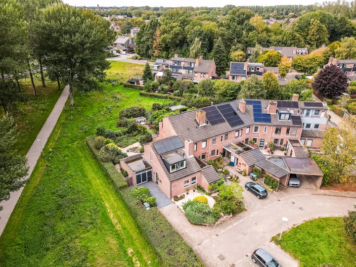 Grasmeent 14 in Almere foto