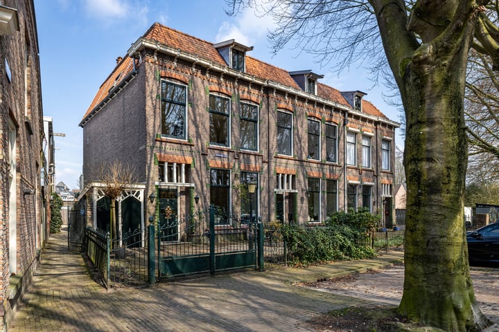 Gravenallee 2 in Almelo foto