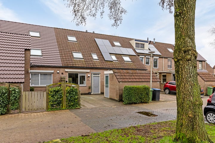 Gravenlanden 10 in Assen foto