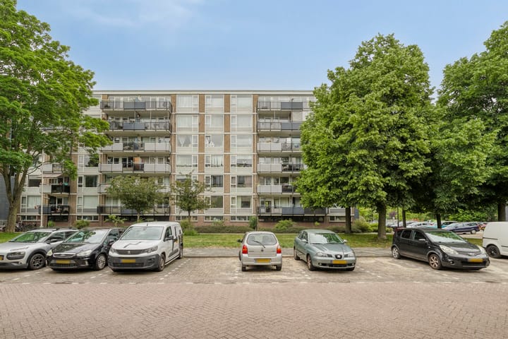 Gravin Juliana van Stolberglaan 386 in Leidschendam foto