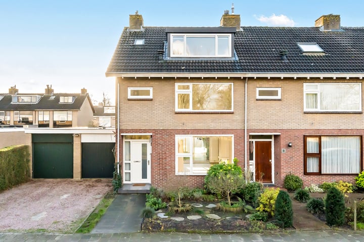 Gravin Marialaan 10 in Leidschendam foto
