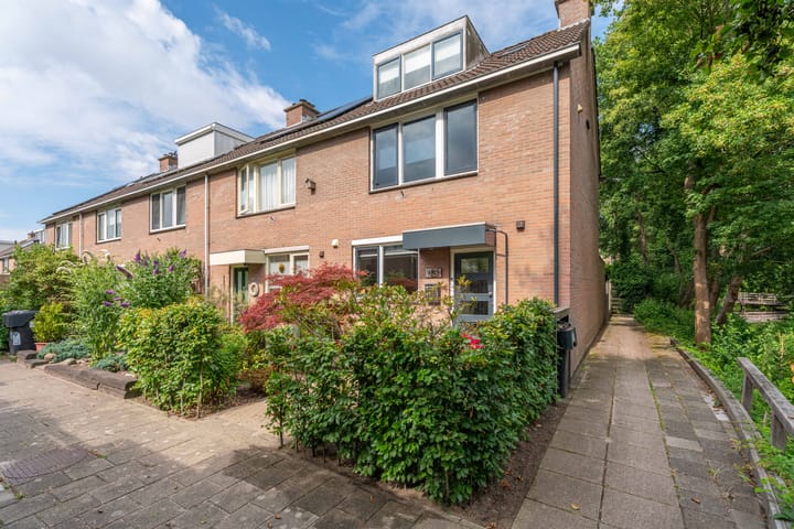 Greet Koemanplein 13 in Oegstgeest