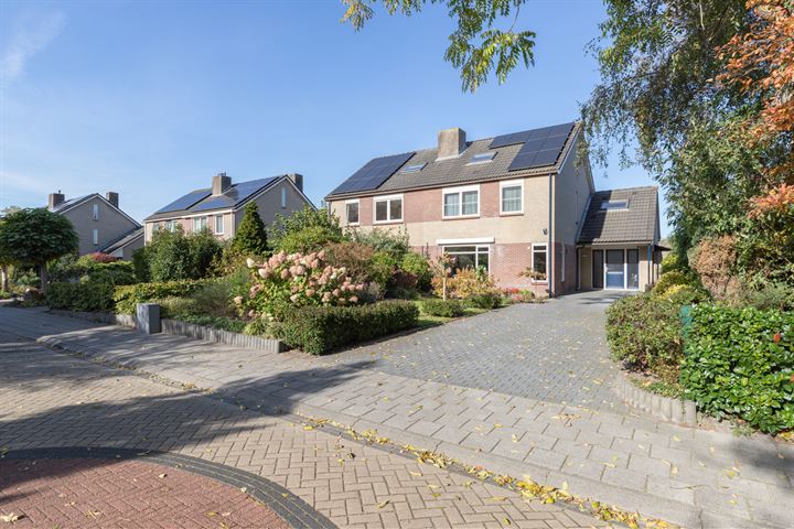 Grietenij 106 in Leek foto