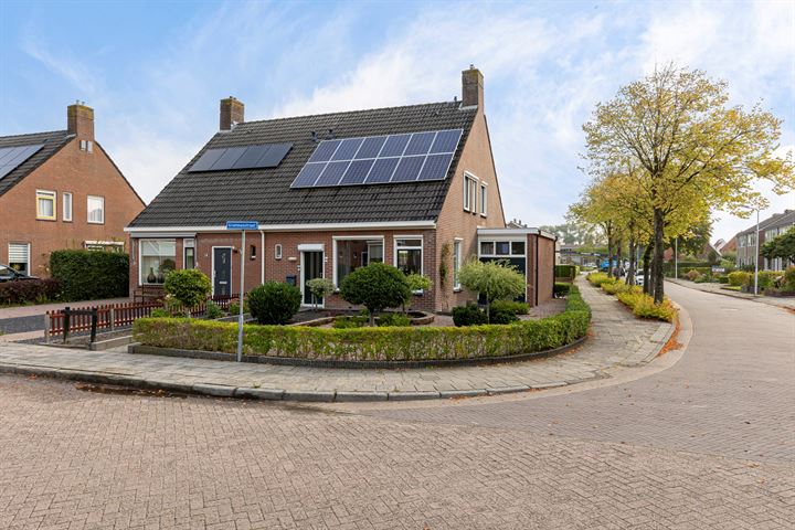 Grietmansstraat 12 in St.-Annaparochie foto