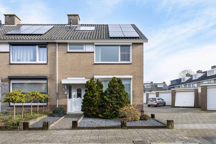 Gripvelden 99 in Roosendaal foto