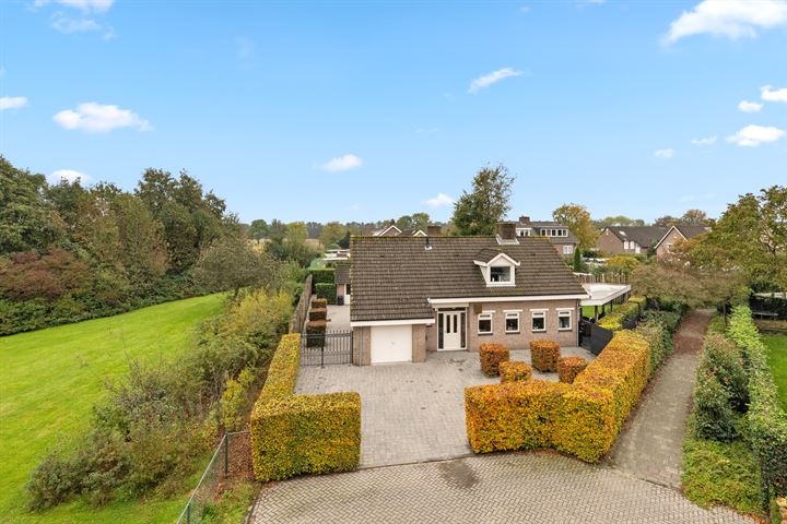 Grobbendonk 6 in Wouw foto