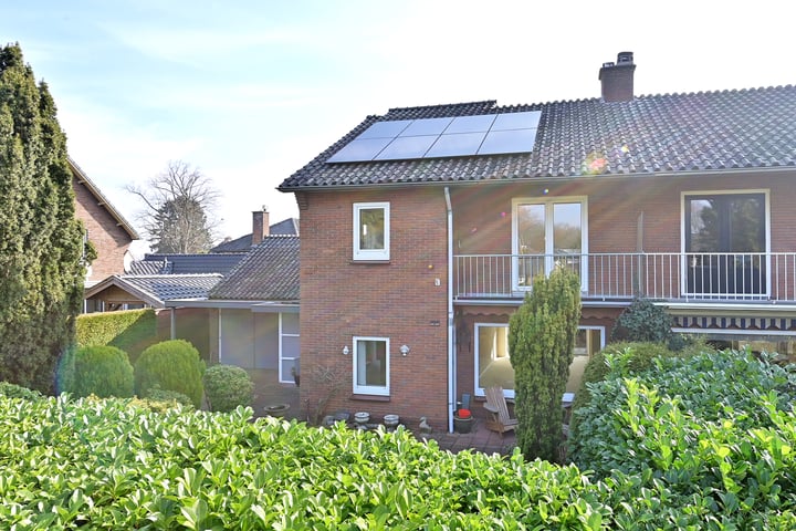Groen van Prinstererlaan 3 in Huizen foto