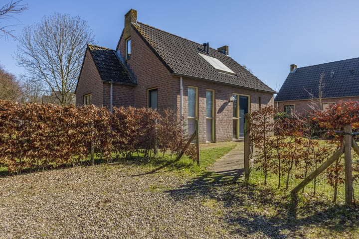 Groene Heuvels 249 in Ewijk foto
