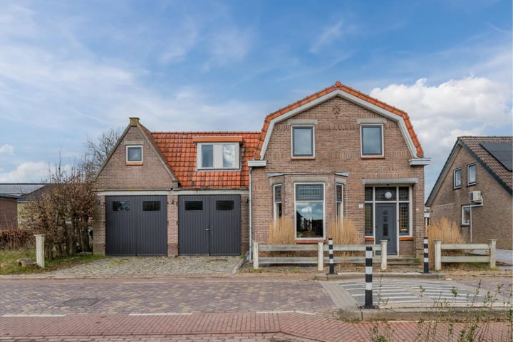 Groenendijk 12 in Lage Zwaluwe