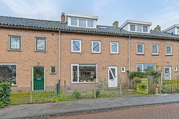 Groeneveltstraat 8 in Baambrugge foto