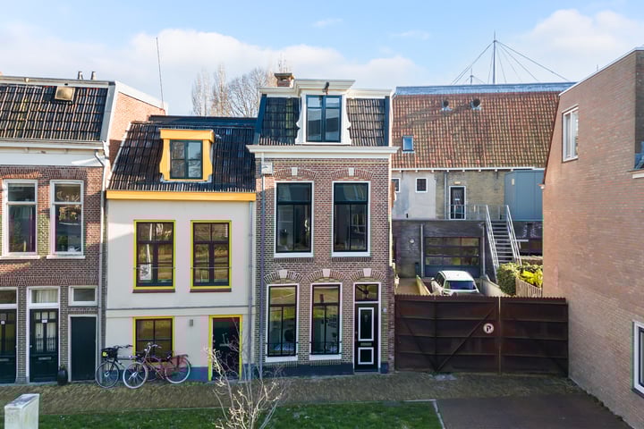 Groeneweg 14 in Leeuwarden foto