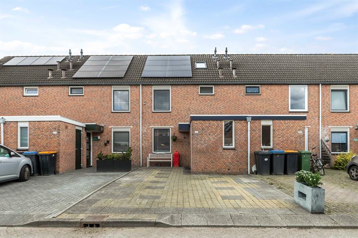 Groenkampen 188 in Assen foto