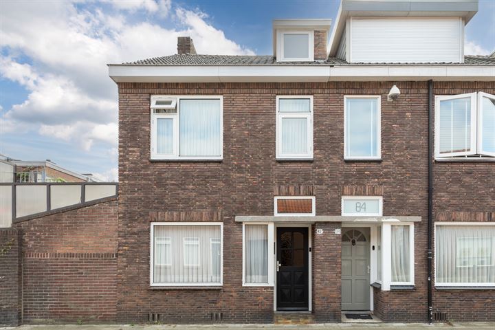 Groeseindstraat 82 in Tilburg foto