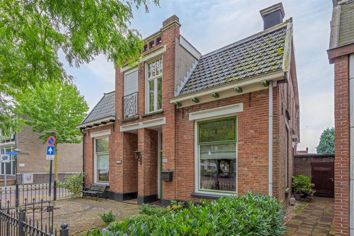 Gronausestraat 1206 in Enschede foto
