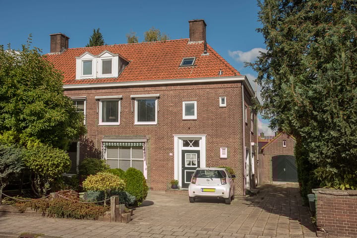 Gronausestraat 143 in Enschede foto