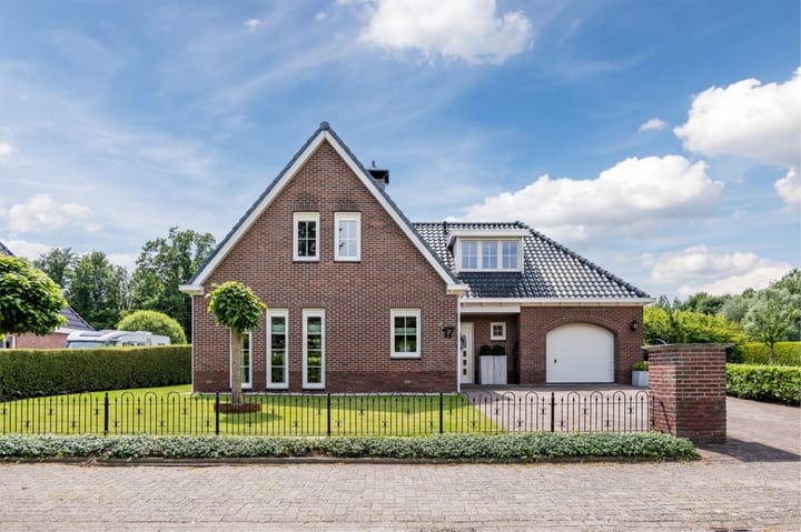 Gronddiep 17 in Bellingwolde foto