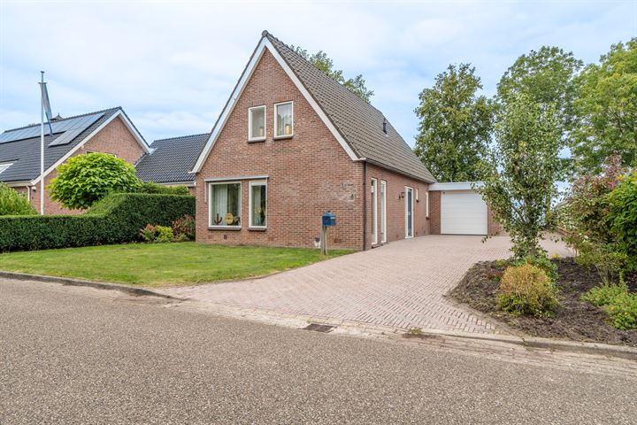 Gronddiep 57 in Bellingwolde foto