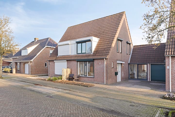 Grondzeiler 5 in Nieuw-Vossemeer