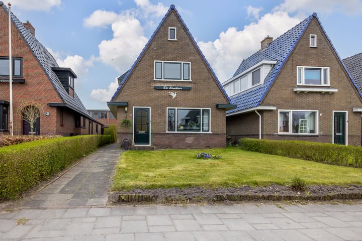 Groningerstraat 58 in Surhuisterveen foto