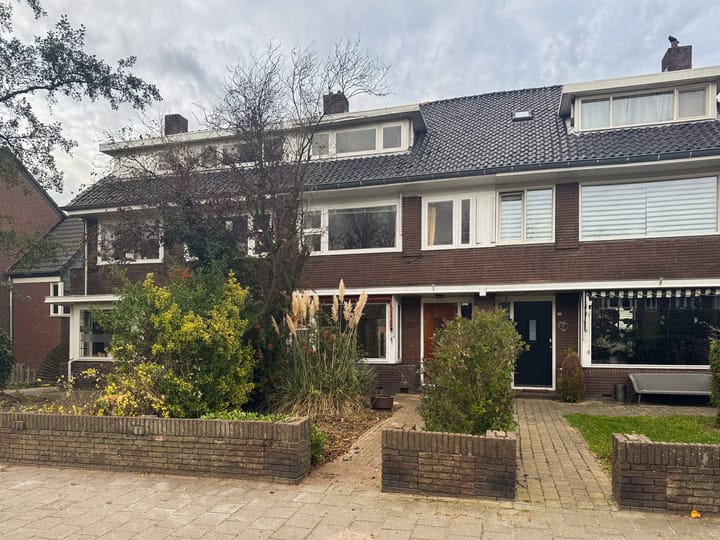 Groningerstraatweg 25 in Leeuwarden foto