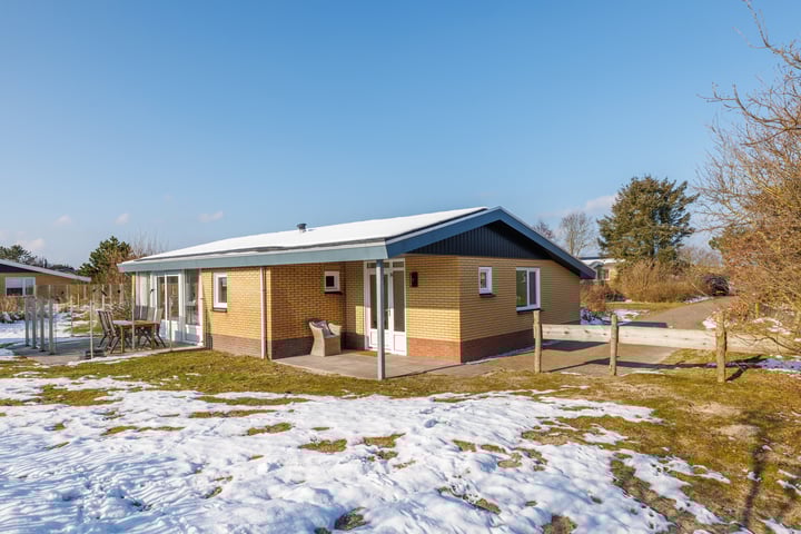 Groot Vaarwaterdobbe 36 in Buren foto