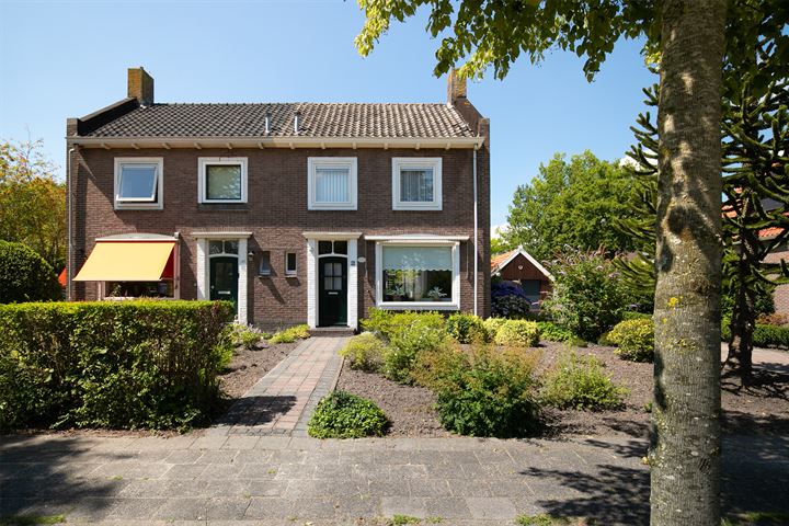 Groote Singel 6 in Oosterwolde foto