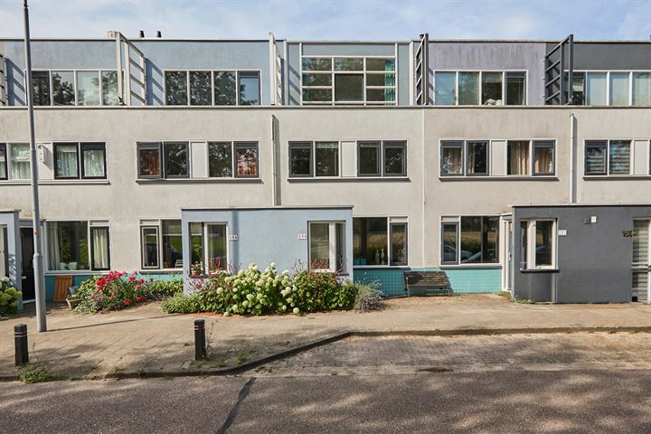Grote Buitendijk 154 in Velserbroek foto