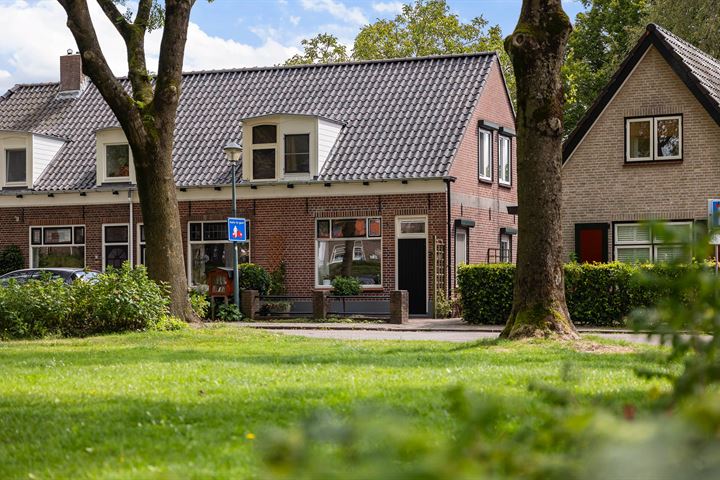 Grote Gracht 63 in Hattem foto