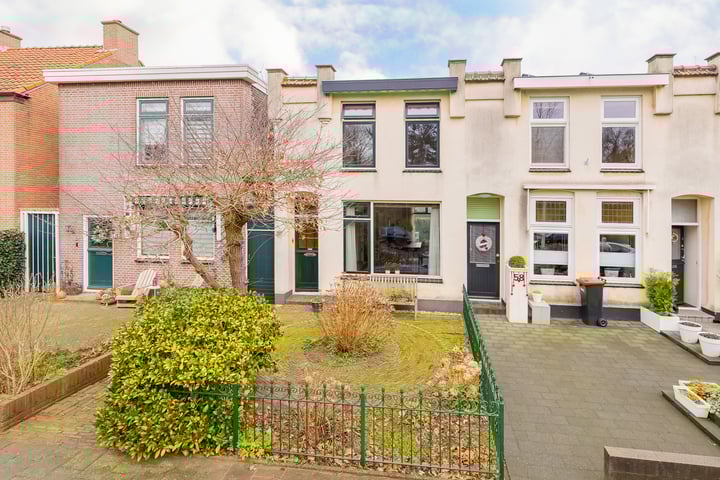 Grote Hout- of Koningsweg 60 in Velsen-Noord foto