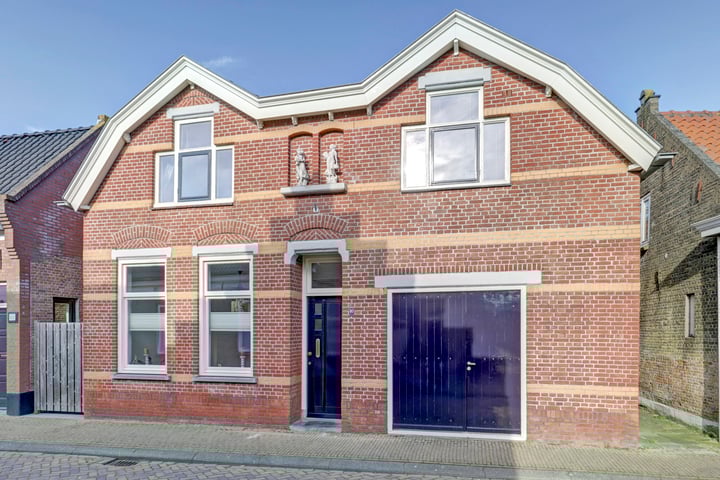 Grote Kerkstraat 80 in Raamsdonksveer foto