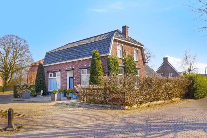 Grotestraat 32 in Beers NB foto