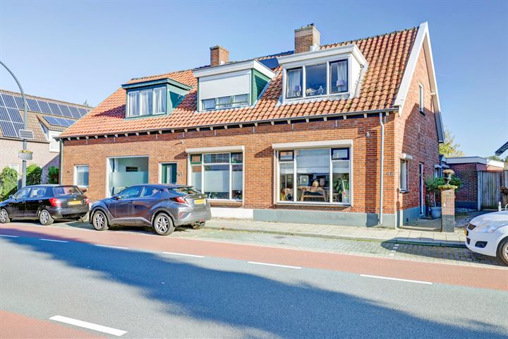 Grotestraat 42 in Borne foto