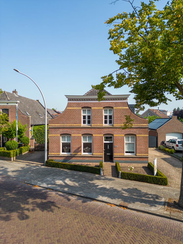 Grotestraat 6 in Drunen foto