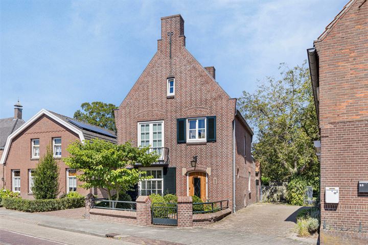 Grotestraat 66 in Drunen foto