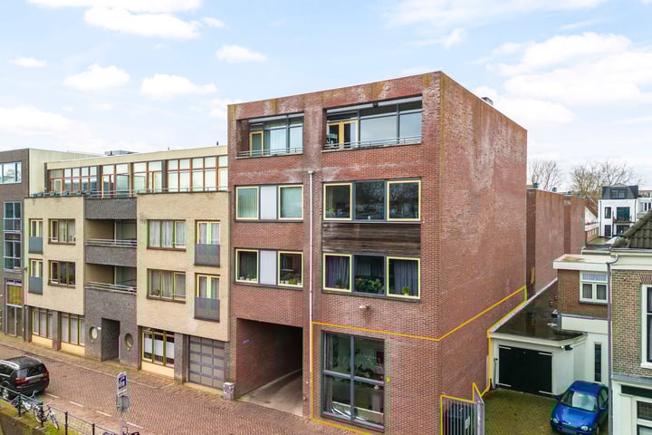 Gruttersdijk 37 in Utrecht foto