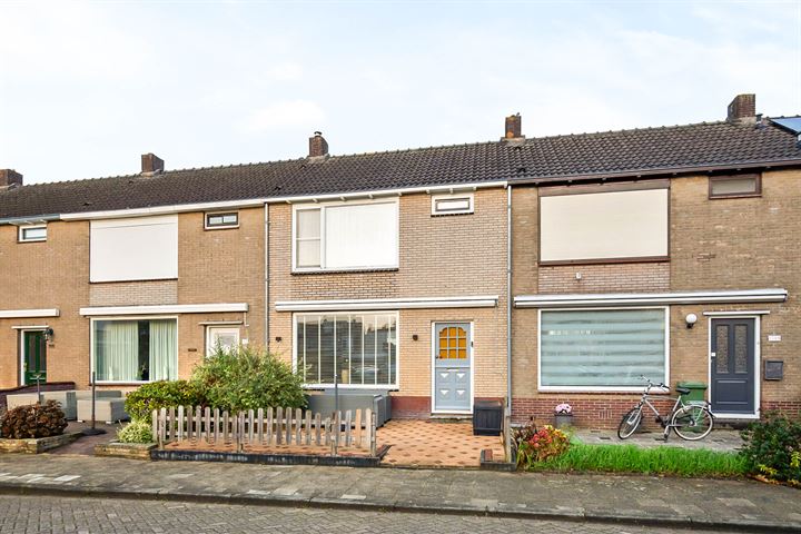 Gruttoplantsoen 11 in Volendam foto