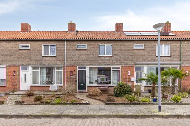 Guido Gezellestraat 4 in Winschoten foto