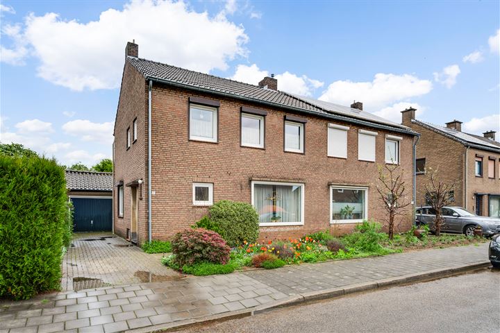 Guido Gezellestraat 7 in Sittard foto