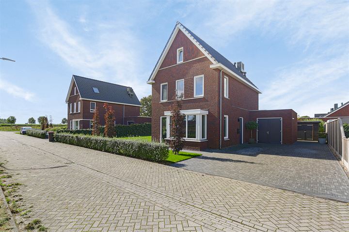 Guldenroedetuin 24 in Emmen foto