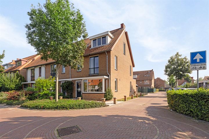 H. Buismalaan 2 in Aalsmeer foto