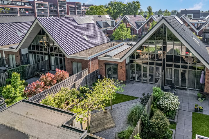 H.F. Wakemanstraat 15 in Veenendaal foto